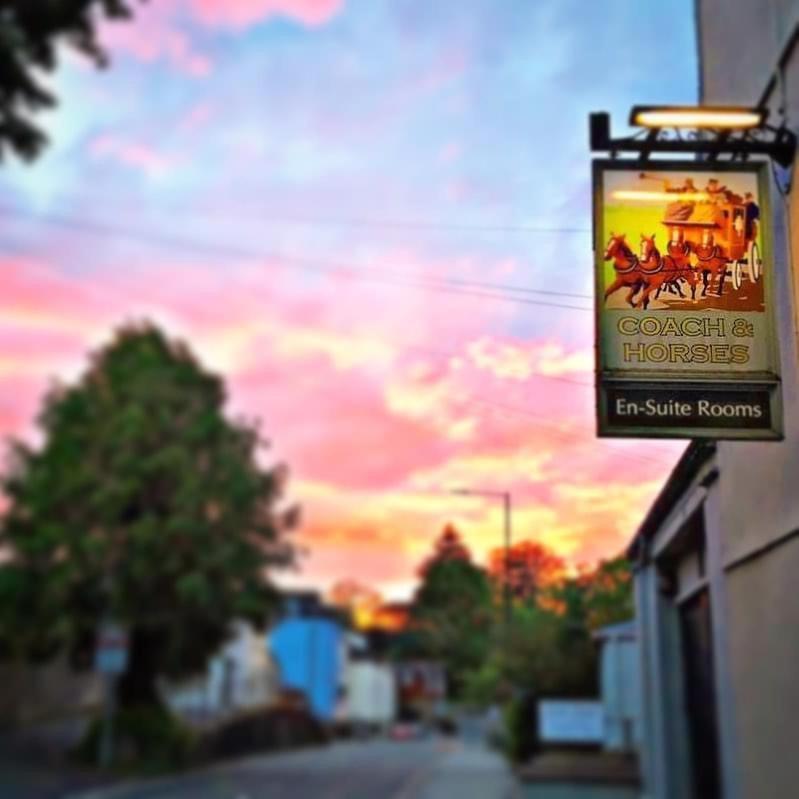The Coach And Horses Inn Chepstow Eksteriør bilde