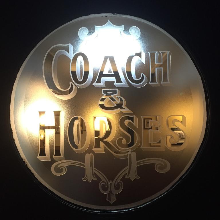 The Coach And Horses Inn Chepstow Eksteriør bilde