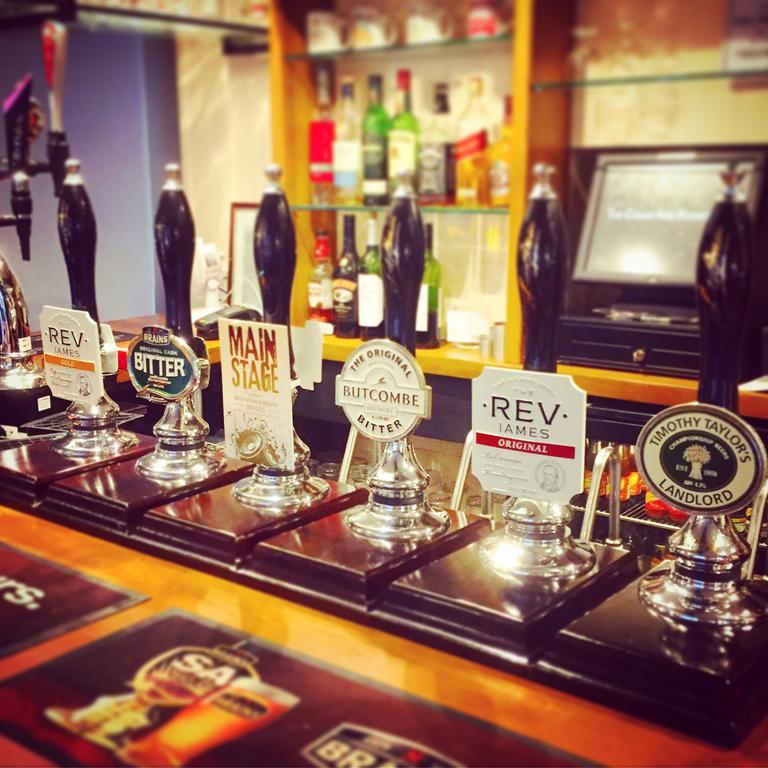 The Coach And Horses Inn Chepstow Eksteriør bilde