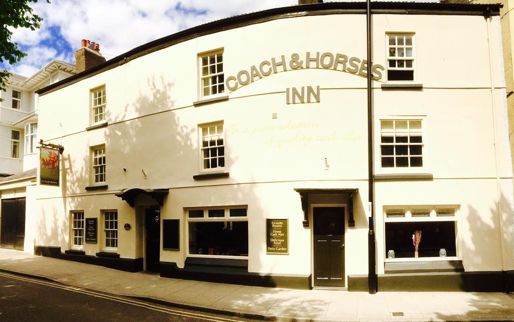 The Coach And Horses Inn Chepstow Eksteriør bilde