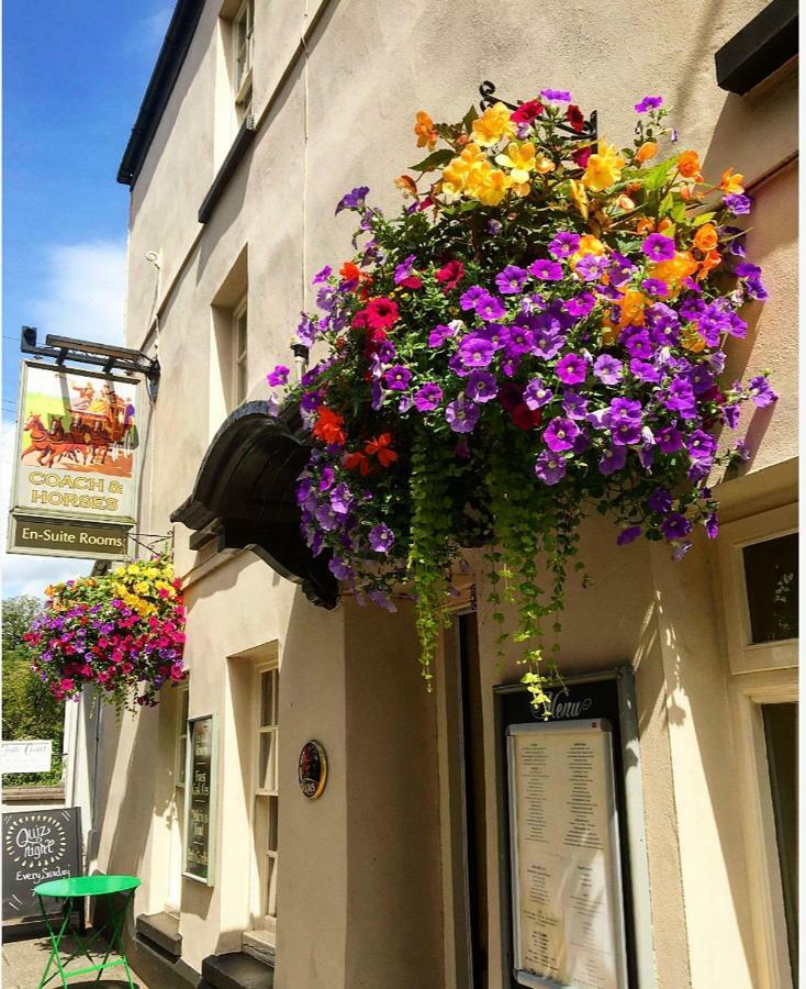 The Coach And Horses Inn Chepstow Eksteriør bilde